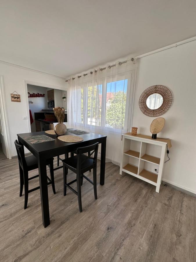 Arlette Apartment Уистреам Екстериор снимка